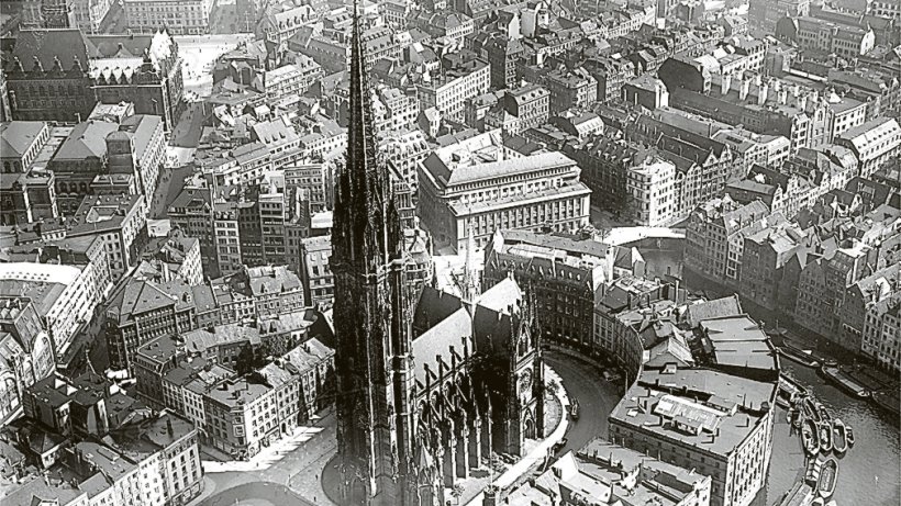 Собор Святого Николя в Гамбурге до бомбардировок