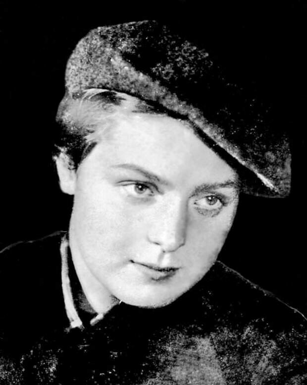 Марионелла Владимировна Королёва (Гуля Королёва; 9 сентября 1922  — 23 ноября 1942)