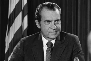 9 августа Президент США Никсон